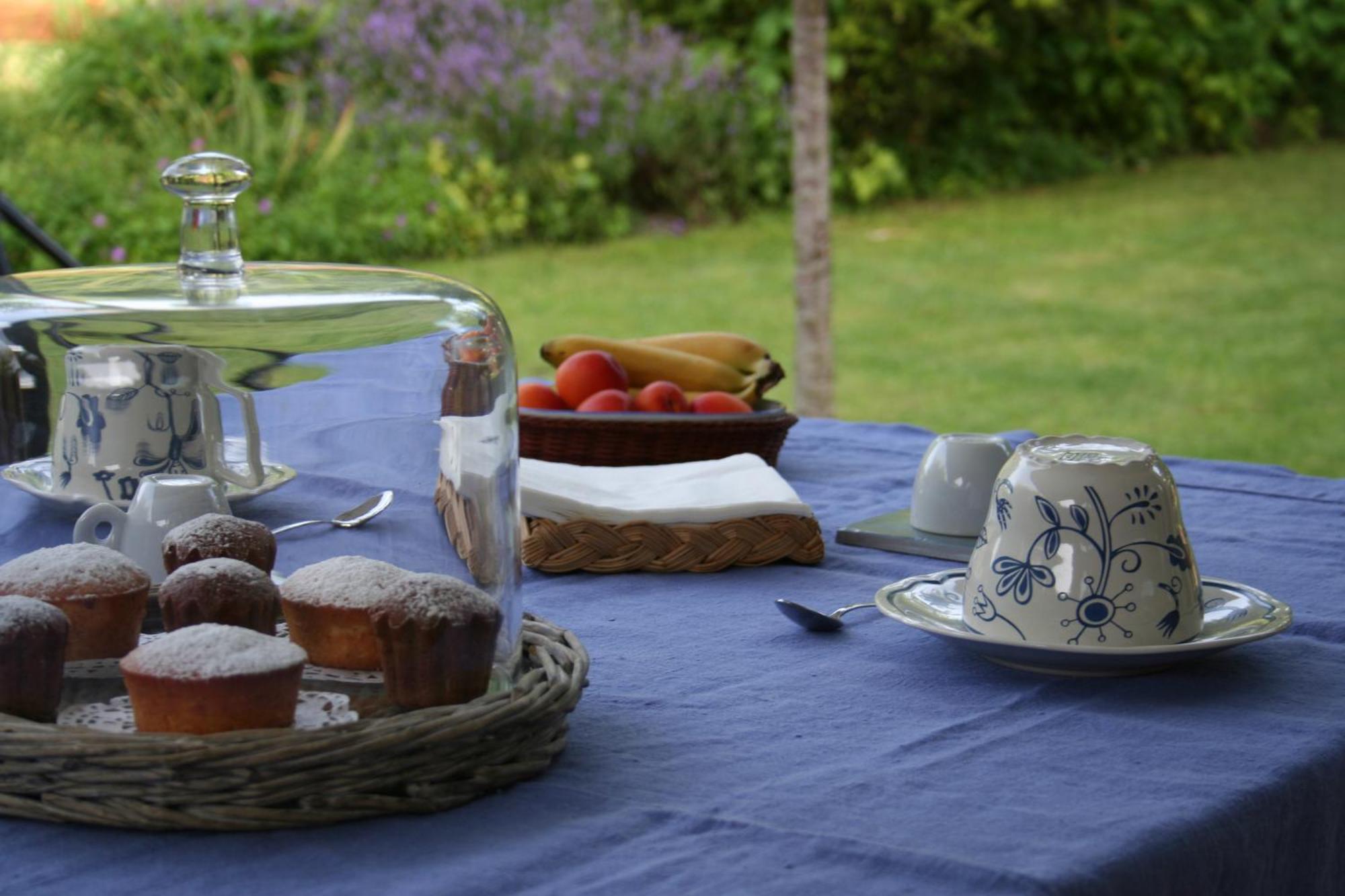Bed and Breakfast Le Cerisier Mareil-Marly Esterno foto