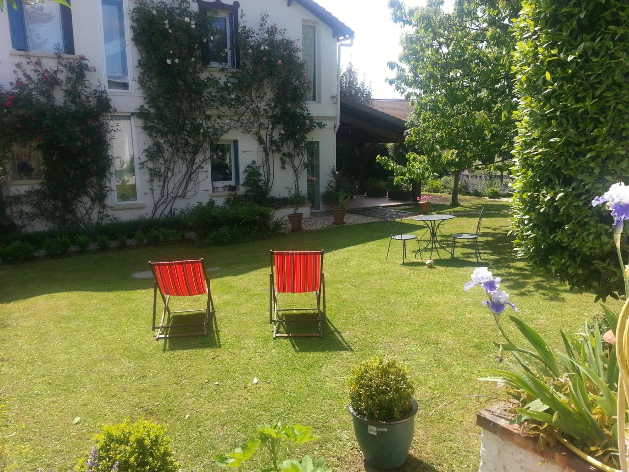 Bed and Breakfast Le Cerisier Mareil-Marly Esterno foto
